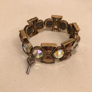 BETSY JOHNSON GOLD BOW BRACELET